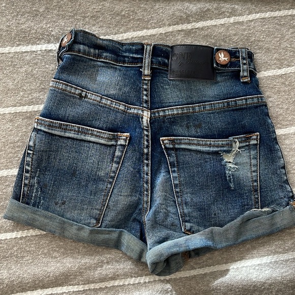 ONE X One Teaspoon Harlets High-Rise Fitted Twisted Cuff Hem Denim Shorts| 24 - Picture 5 of 5